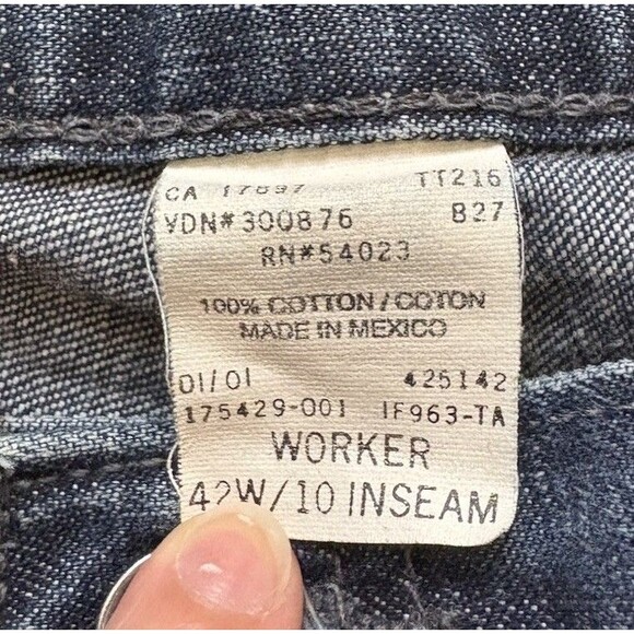 GAP Shorts Mens Size 42 Dark Blue Denim WORKER 10” Inseam Flat Front Big Pockets - Picture 3 of 5